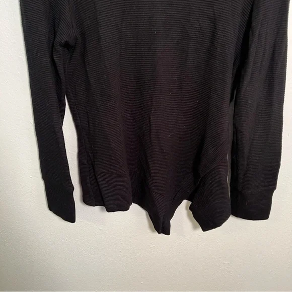 Red Haute Crewneck Sweater Black Asymmetric Hem M - Picture 3 of 8